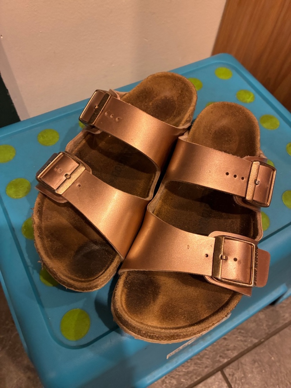 Kids Metallic Bronze Birkenstock Arizona sandals, size 33 (2-2.5)